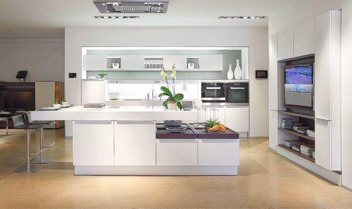 Baltās virtuves – stilīga un praktiska izvēle